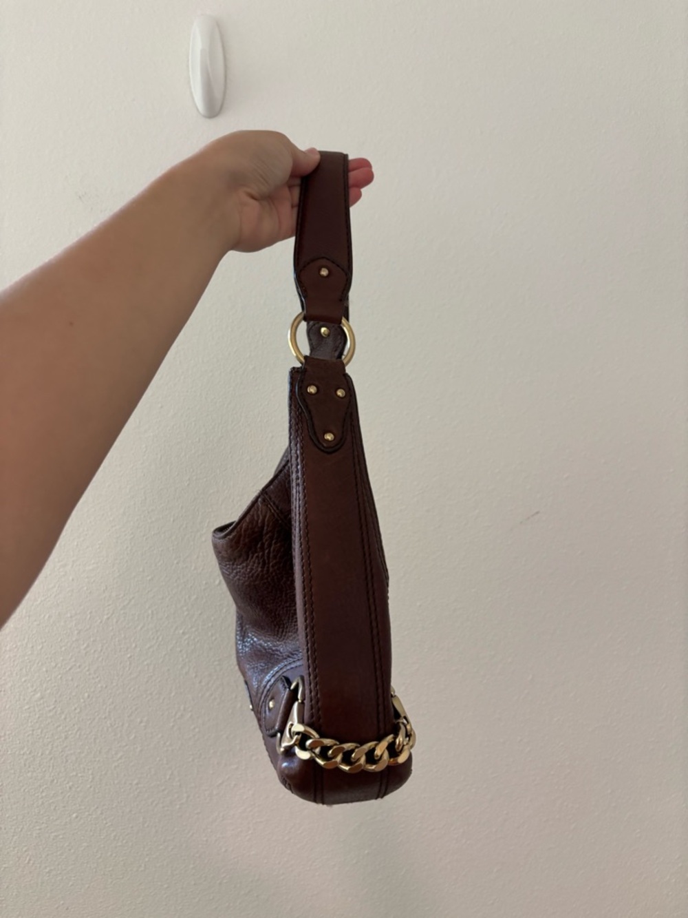 Vintage Michael Kors brown leather hobo shoulder bag with gold chain details - Picture 2 of 6